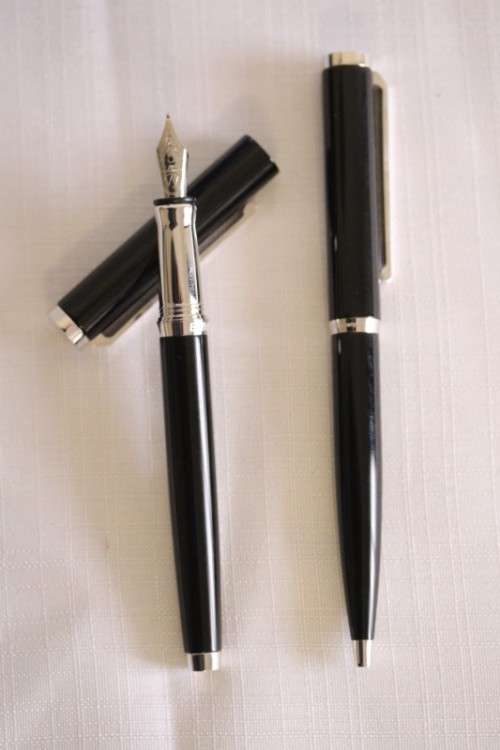 A top quality original BMW fountain pen & ball-point pen set by Waldmann Pens of Germany