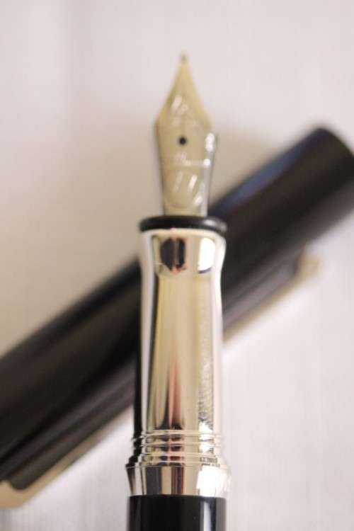 A top quality original BMW fountain pen & ball-point pen set by Waldmann Pens of Germany