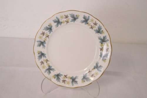 A wonderful vintage Queen Anne fine porcelain tea set including the milk jug and sugar bowl