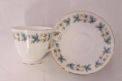 A wonderful vintage Queen Anne fine porcelain tea set including the milk jug and sugar bowl