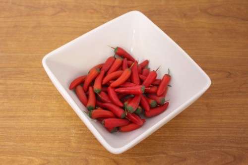 A larger modern styled square serving bowl by Mayfair & Jackson home wares - perfect for salads