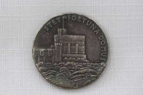 A rare 1935 sterling silver (925) King George V Silver Jubilee Medallion with busts of George & Mary