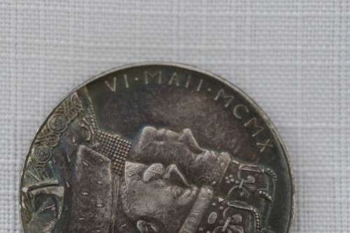 A rare 1935 sterling silver (925) King George V Silver Jubilee Medallion with busts of George & Mary