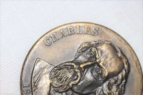 A fantastic British issued bronze "Charles Dickens 1812 - 1870" commemorative medallion