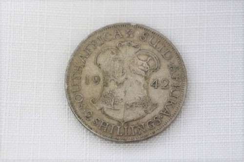A collectable 1942 issue King George VI Union of South African (800 finesse silver) 2-shillings coin