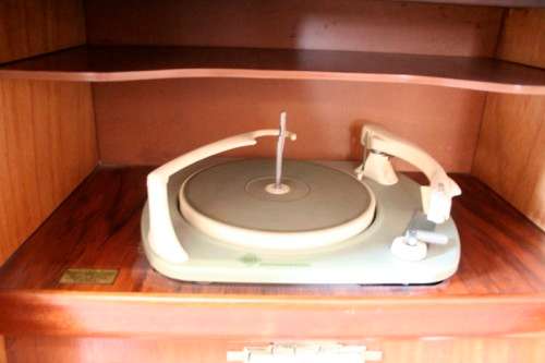 A beautiful Blaupunkt radiogram in a cabinet with a stylish, sleek design - perfect showpiece!!