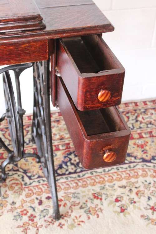 Stunning antique 1937 Singer treadle sewing machine in its original fold-away cast-iron & oak stand