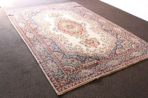 A stunning large 3m x 2m Turkish made Gumussuyu Topkapi Carpet in blue, green, creams & earthy tones