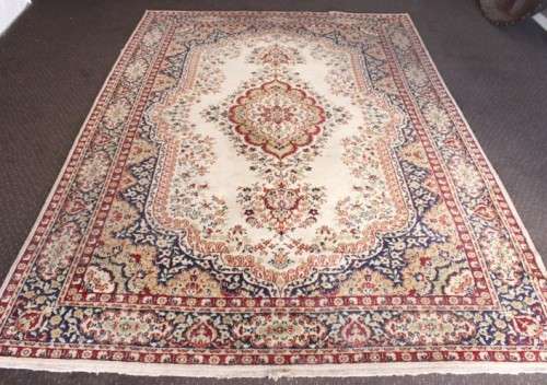 A stunning large 3m x 2m Turkish made Gumussuyu Topkapi Carpet in blue, green, creams & earthy tones