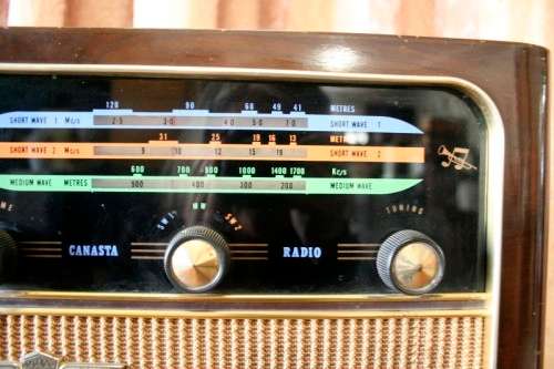 An amazing vintage Canasta Radio "Clipper Super" ornamental radio, perfect for restoration or spares