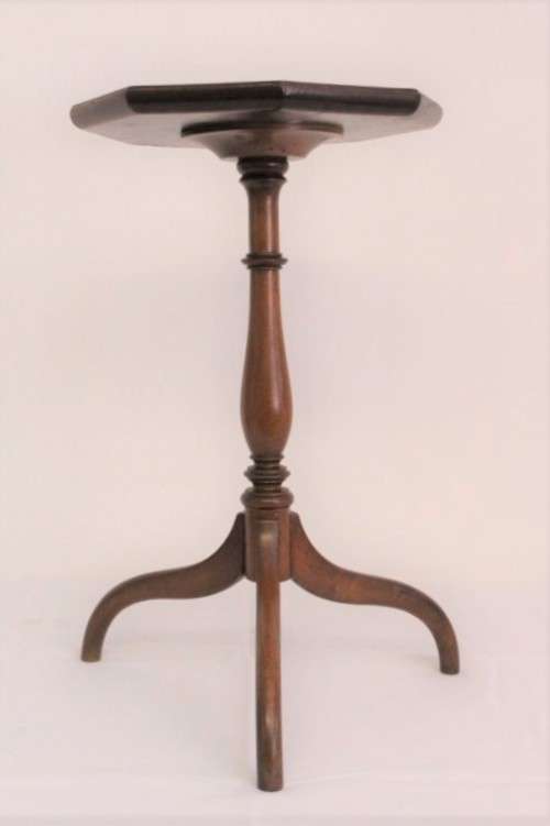 A beautiful antique Edwardian mahogany octagonal three-legged teapoy table/ occasional table