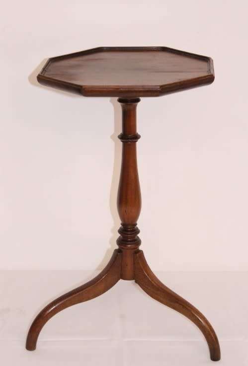 A beautiful antique Edwardian mahogany octagonal three-legged teapoy table/ occasional table