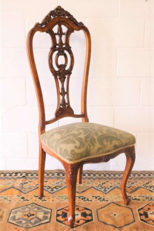 **RS17** 6x stylish Queen Anne dining chairs w/ beautiful carved backrests and brocade fabric seats
