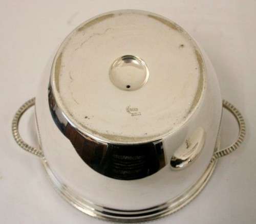 A  lovely double-handle EPNS made in England ice bucket with lovely clean lines.