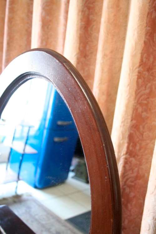 An amazing and beautifully made vintage solid wooden (tilting) dressing table vanity mirror