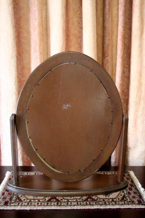An amazing and beautifully made vintage solid wooden (tilting) dressing table vanity mirror