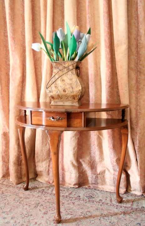 A beautiful vintage solid Imbuia scalloped edge Queen Anne half moon display/ occasional table