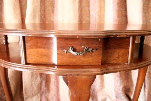 A beautiful vintage solid Imbuia scalloped edge Queen Anne half moon display/ occasional table