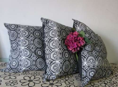 Beautiful, stylish upmarket, modern scatter cushions in a durable fabric. Perfect in all rooms!!