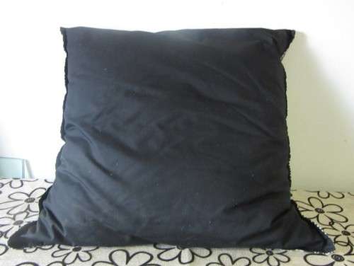 Beautiful, stylish upmarket, modern scatter cushions in a durable fabric. Perfect in all rooms!!