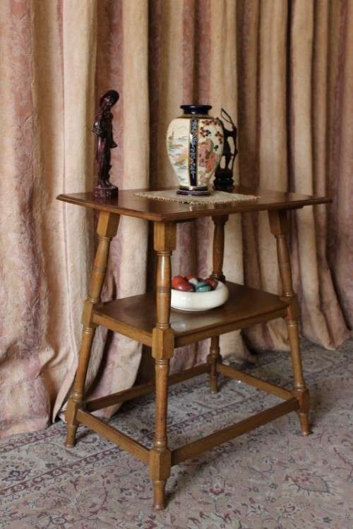 A vintage Oak two tier display table! Lovely as a display, plant or side table-Lifespace Sale
