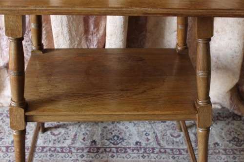 A vintage Oak two tier display table! Lovely as a display, plant or side table-Lifespace Sale
