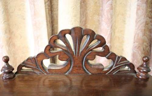 A gorgeous tall vintage five-tier Imbuia "Whatnot" display shelf  - perfect for that empty corner