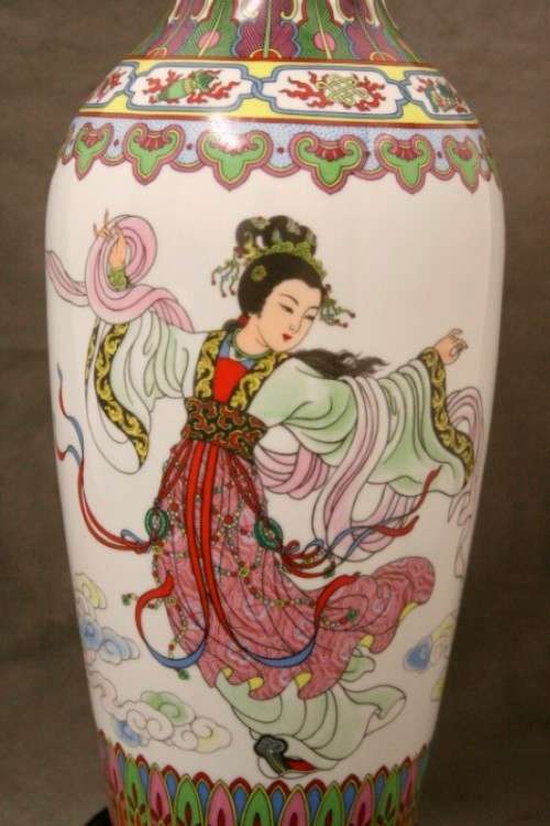 Beautiful large oriental porcelain vase w/ traditional hand painted scenery & inscriptions on a base
