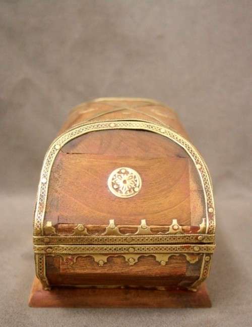 A gorgeous, unusual vintage Indian wood and brass jewellery box. Lifespace Sale