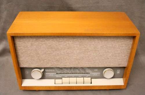 An amazing vintage retro styled West German made "Grundig" radio in perfect working order