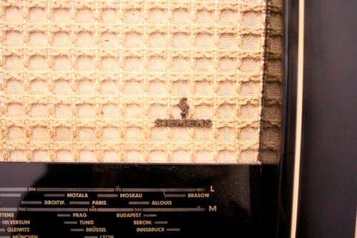 An awesome vintage made Siemans "Spezial super 51" valve radio in perfect working order
