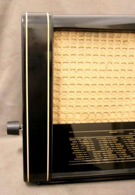 An awesome vintage made Siemans "Spezial super 51" valve radio in perfect working order