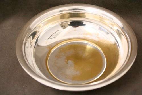 A beautiful Seranco grape pattern silver plated & lidded vegetable table bowl!