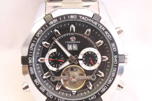 An awesome and good looking gents "Forsining" Automatic metal-cased wrist watch w/ date window
