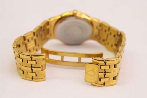 A fantastic 23k gold plated white-dial Lucent Diacoat quarts gents dress watch with spare links