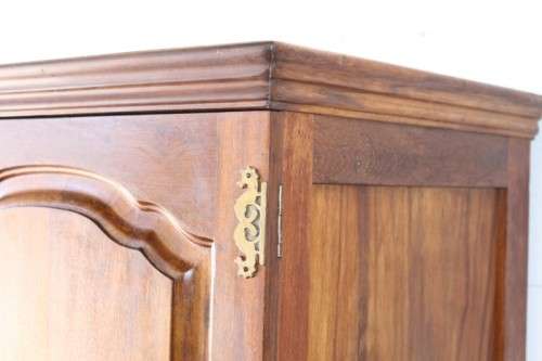 An awesome vintage solid Imbuia 2-door wardrobe with ample hanging space and packing space