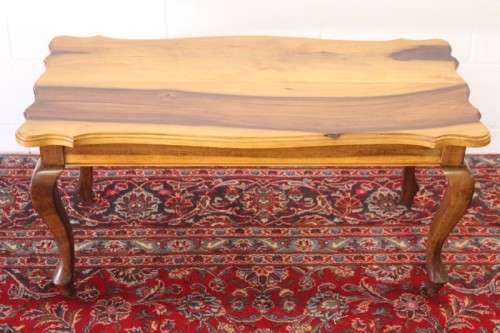 A vintage scalloped edge solid Knysna yellow wood coffee/ side table with Queen Anne cabriole legs