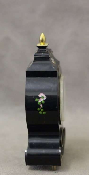 A gorgeous vintage "Westclox" floral design wind up clock, working. Lifespace Sale