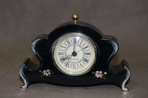 A beautiful vintage "Westclox" floral design wind up clock, working. Lifespace Sale