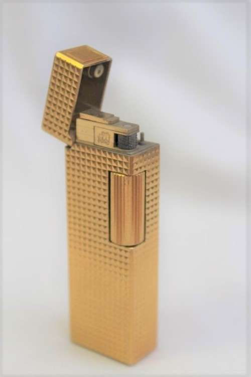 An awesome vintage (c1980's) gold plated textured original Colibri of London lighter
