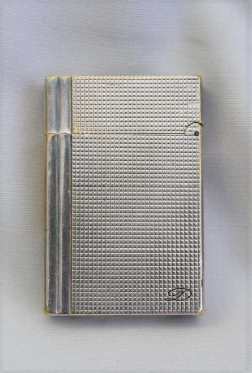 An ultra rare French made S.T. DuPont "Gatsby" Linge 2, Plaque Argent G. silver plated lighter