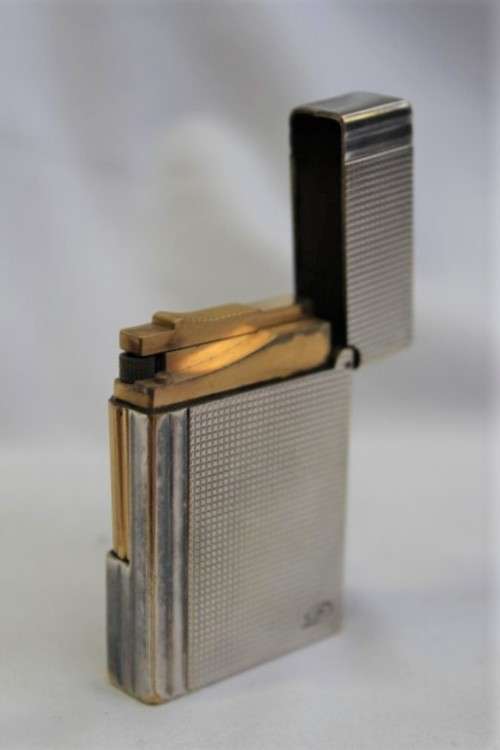 An ultra rare French made S.T. DuPont "Gatsby" Linge 2, Plaque Argent G. silver plated lighter