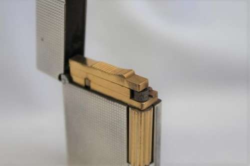 An ultra rare French made S.T. DuPont "Gatsby" Linge 2, Plaque Argent G. silver plated lighter