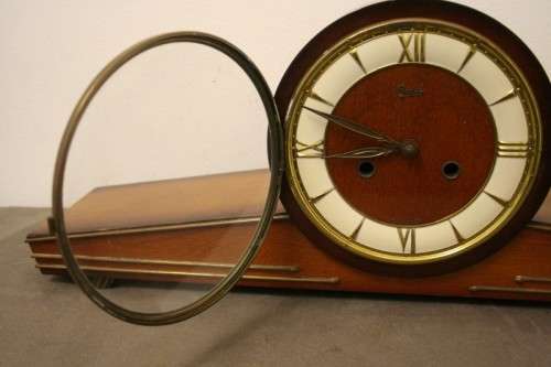 A beautiful, stylish vintage German made "Baduf" wind up mantle clock. Working.