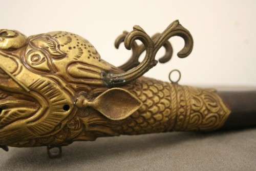 An amazing antique Buddhist Tibetan Dbang Dang dragon head ceremonial prayer horn.