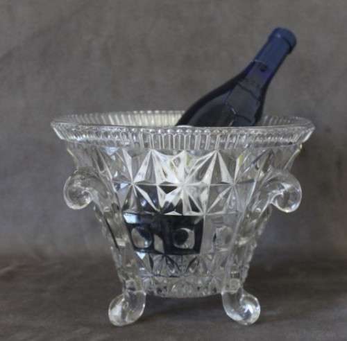 An exquisite classic designed footed crystal champagne/ wine cooler ice bucket.