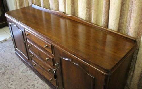 A fabulous vintage Imbuia buffet/ side server with classic lines, four drawers and side cupboards!!