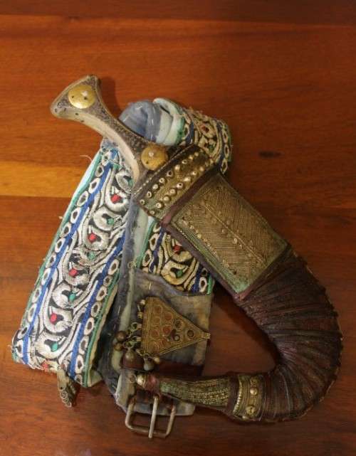 An amazing authentic Middle Easter Yemeni Jimbaya dagger with scabbard and belt-Lifespace Sale
