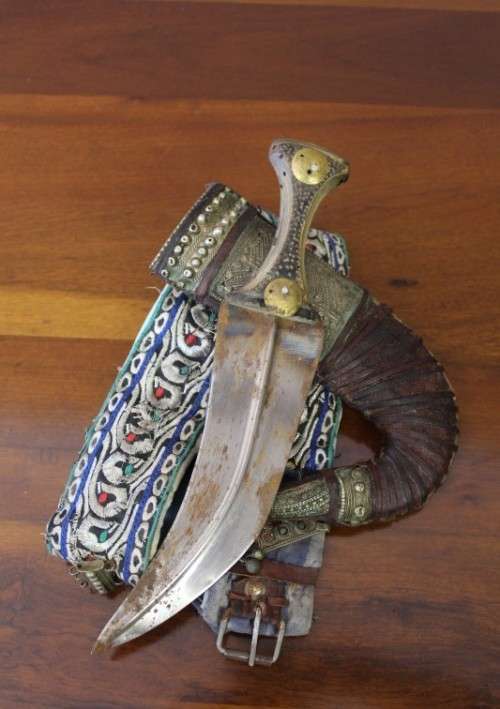 An amazing authentic Middle Easter Yemeni Jimbaya dagger with scabbard and belt-Lifespace Sale