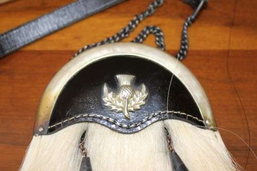 An awesome collectible Scottish Sgian Dubh and horse hair sporran in great usable condition!!!